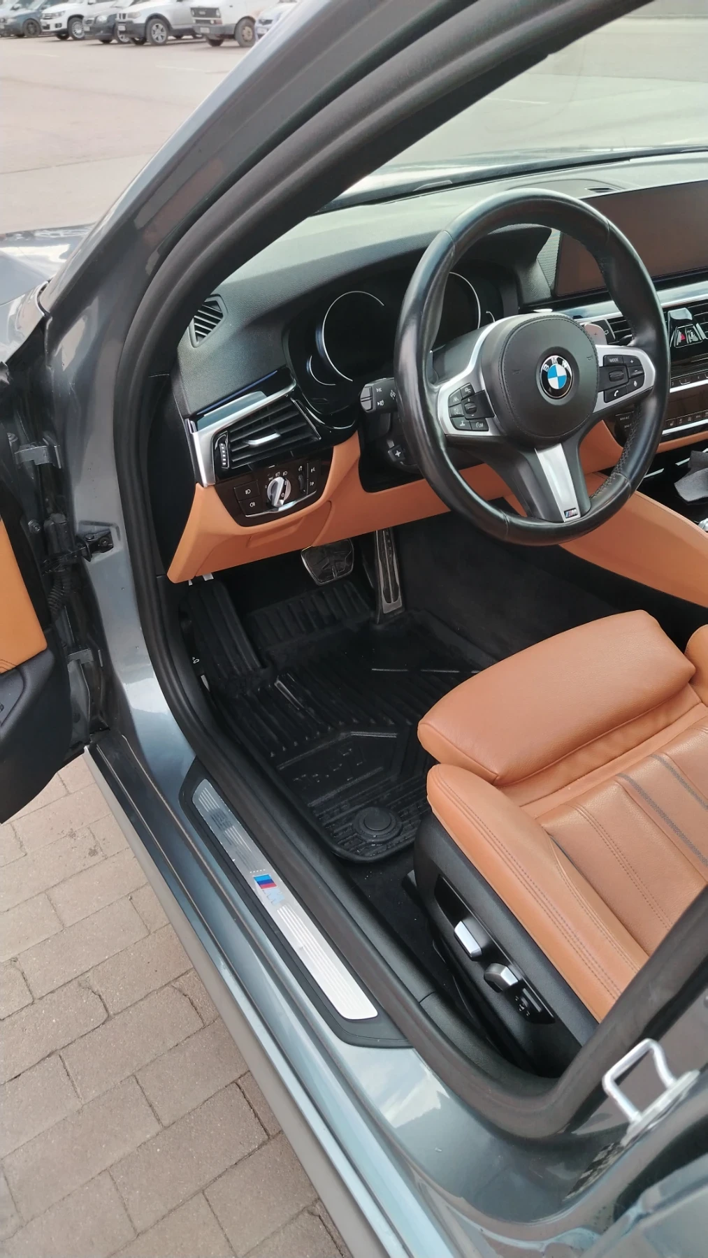 BMW 530 M-SPORT, снимка 14 - Автомобили и джипове - 55527682