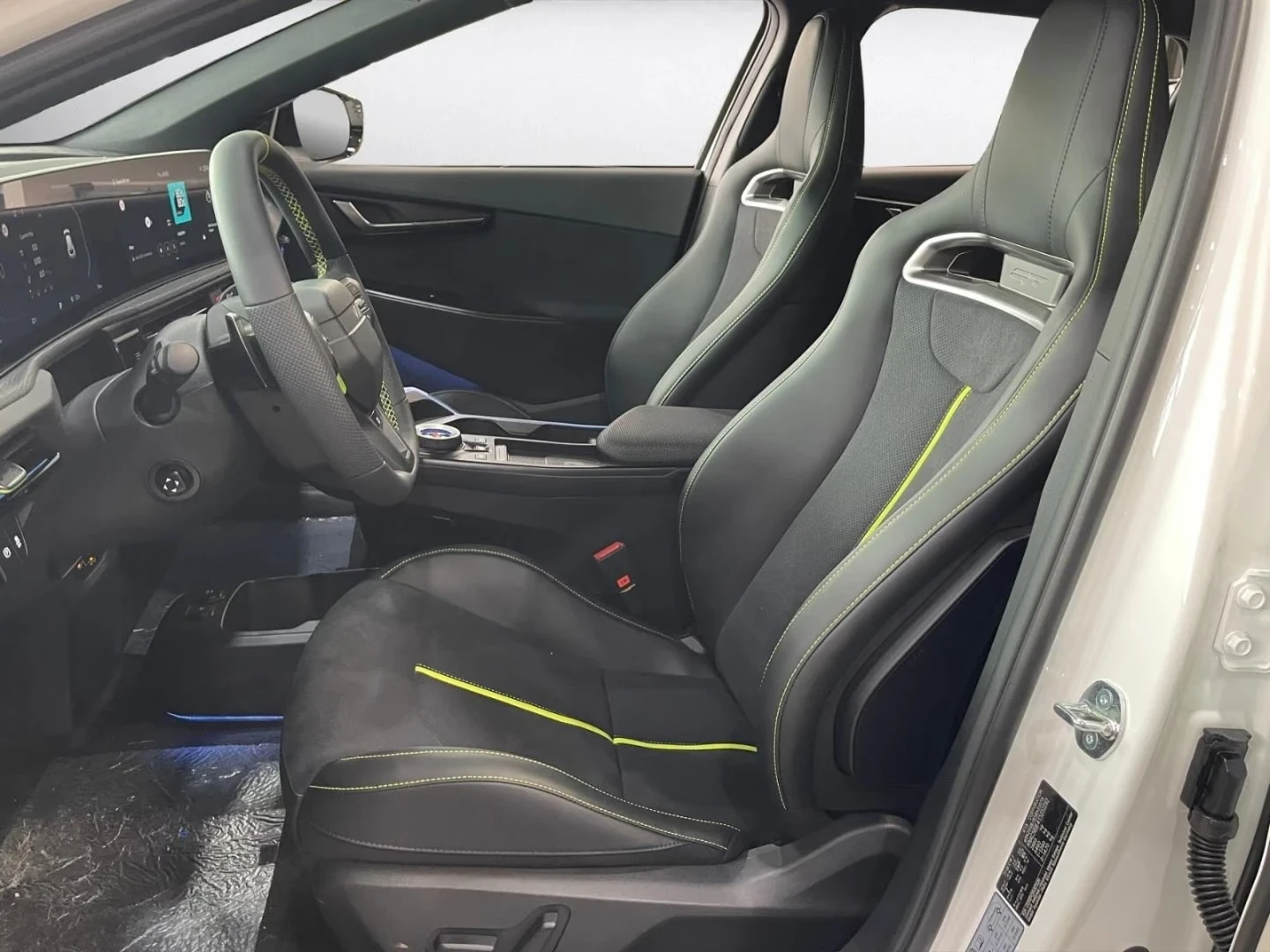 Kia EV6 GT 609hp 84kWh ALL OPTIONS WARRANTY!, снимка 10 - Автомобили и джипове - 56174362