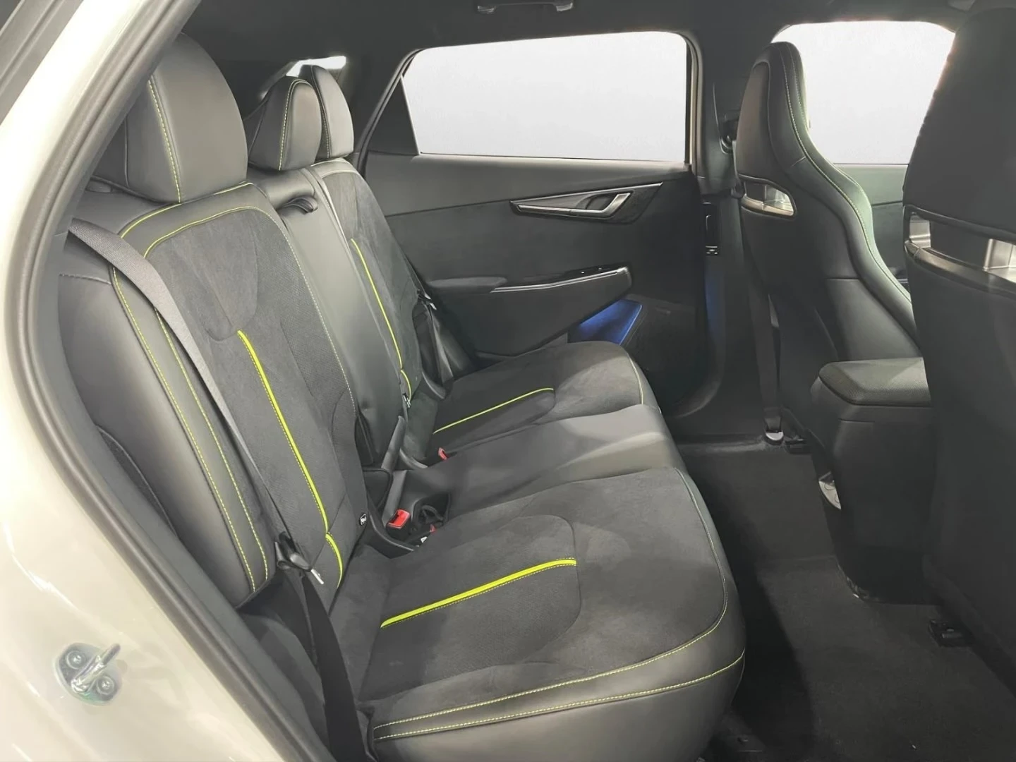 Kia EV6 GT 609hp 84kWh ALL OPTIONS WARRANTY!, снимка 15 - Автомобили и джипове - 56174362