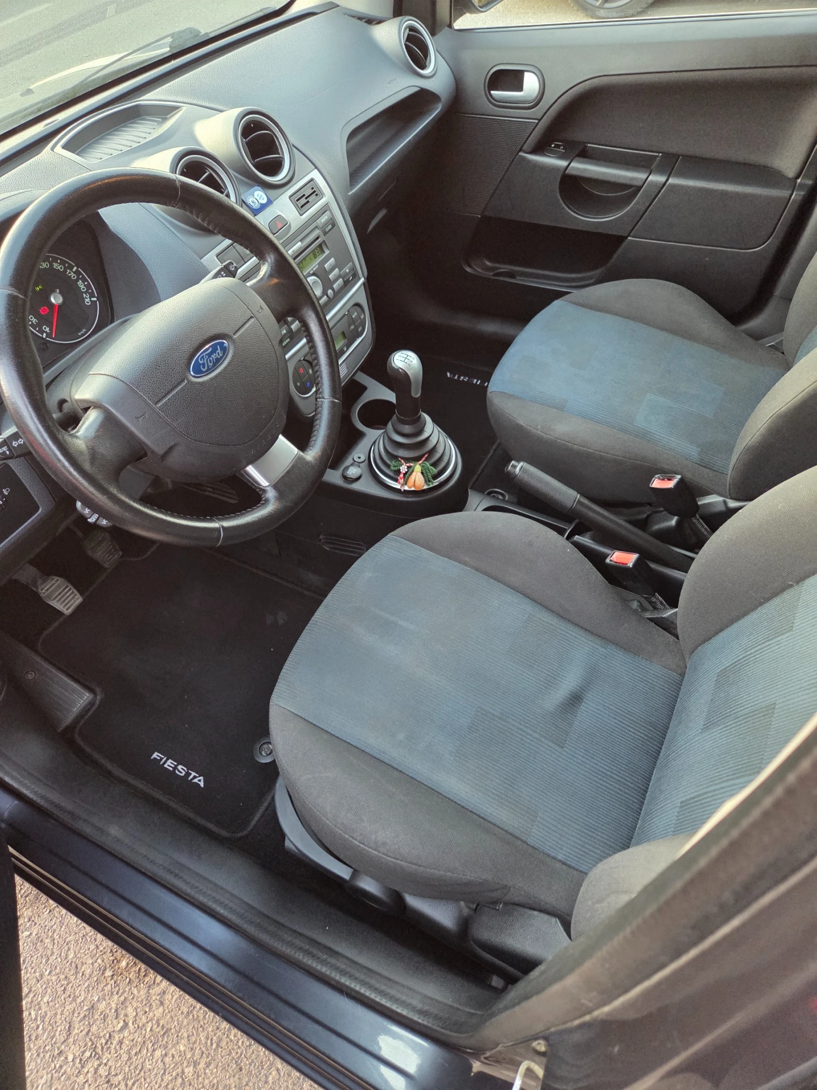 Ford Fiesta, снимка 13 - Автомобили и джипове - 56413257