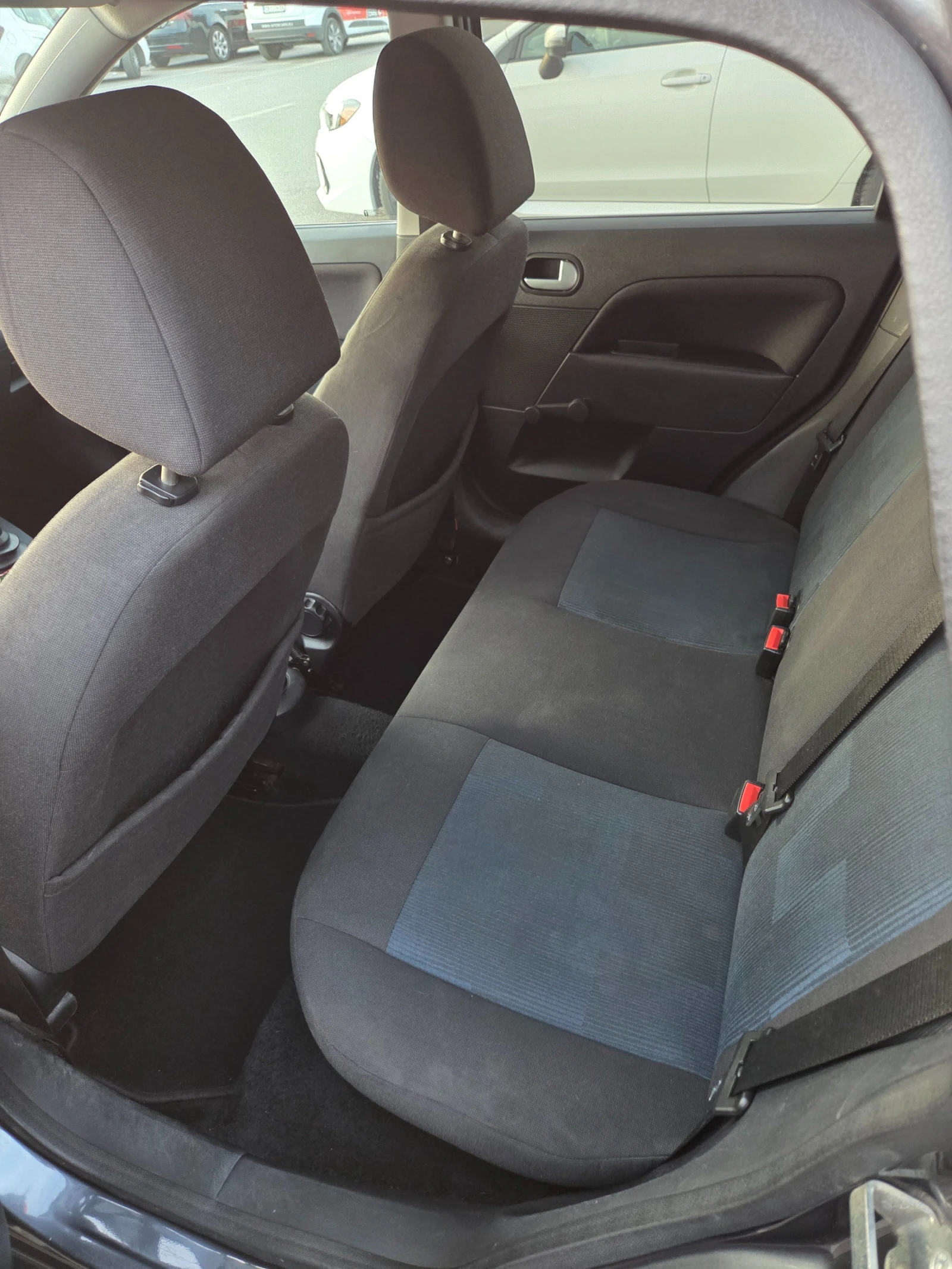 Ford Fiesta, снимка 14 - Автомобили и джипове - 56413257