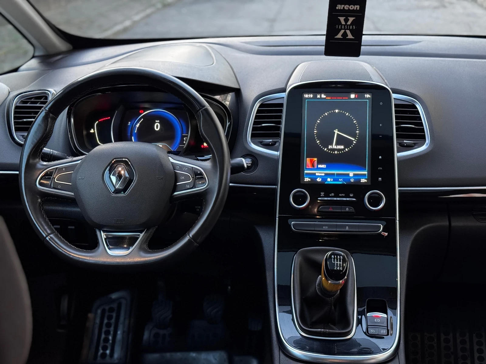 Renault Espace 1.6dci* LED* Темпомат* 7Местен* TOP, снимка 10 - Автомобили и джипове - 56712097