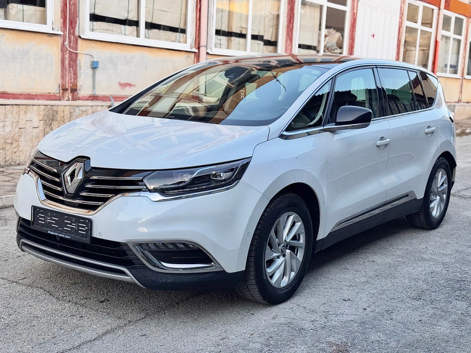 Renault Espace 1.6dci* LED* Темпомат* 7Местен* TOP, снимка 7 - Автомобили и джипове - 56712097