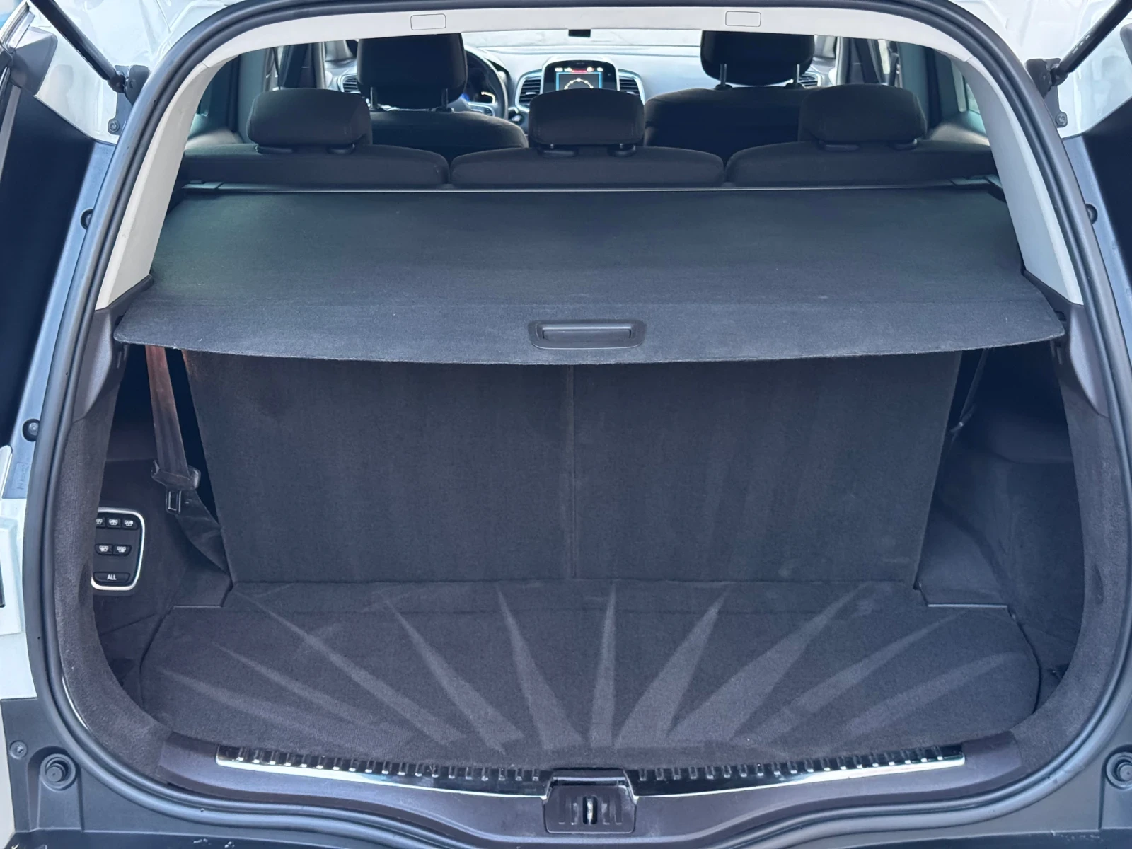Renault Espace 1.6dci* LED* Темпомат* 7Местен* TOP, снимка 16 - Автомобили и джипове - 56712097