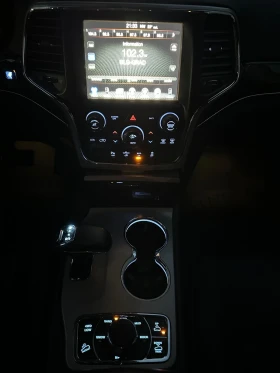 Jeep Grand cherokee 5.7 HEMI Overland, снимка 8