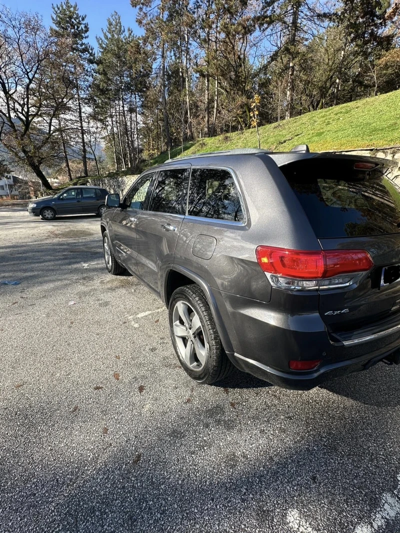 Jeep Grand cherokee 5.7 HEMI Overland, снимка 4 - Автомобили и джипове - 52954504