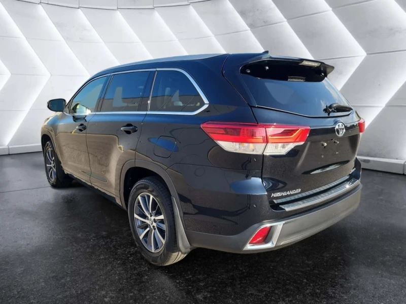 Toyota Highlander XLE  CARFAX, снимка 10 - Автомобили и джипове - 53188547