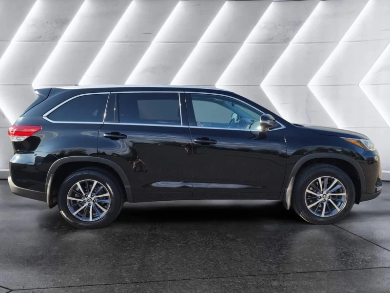 Toyota Highlander XLE  CARFAX, снимка 3 - Автомобили и джипове - 53188547