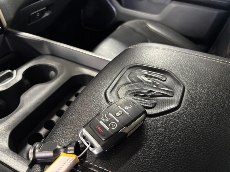 Dodge RAM 1500 Laramie V8HEMI С РЕГИСТРАЦИЯ & АВТО КРЕДИТ  , снимка 10 - Автомобили и джипове - 53499912