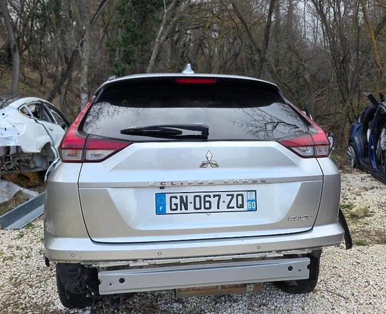 Mitsubishi Eclipse Cross PHEV Фул Екстри с Инцидент, снимка 11 - Автомобили и джипове - 53059868