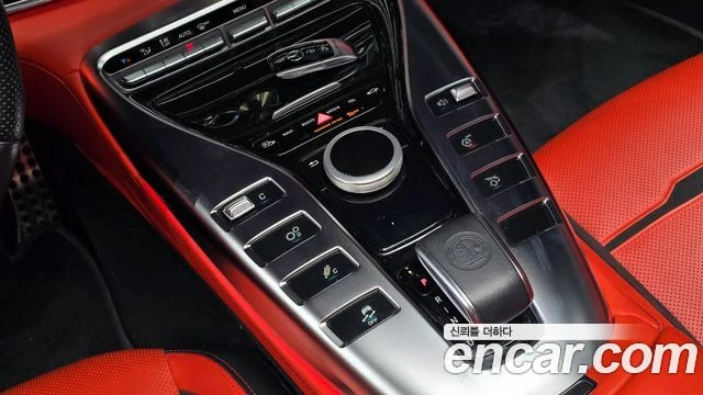 Mercedes-Benz GT 43 4MATIC+ | Black/Red | 80 000 km | Цена с достав, снимка 9 - Автомобили и джипове - 54938222