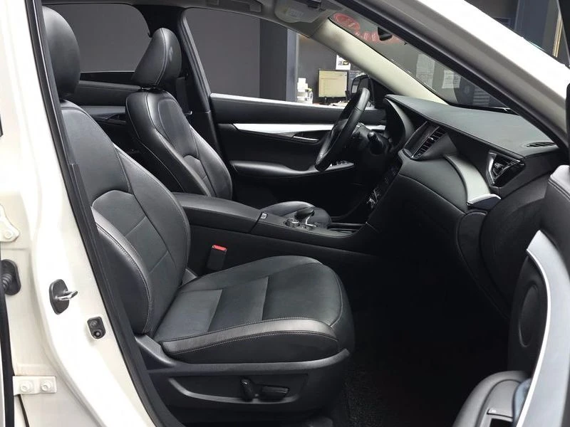 Infiniti QX50 2.0 Automatic, снимка 7 - Автомобили и джипове - 55597712