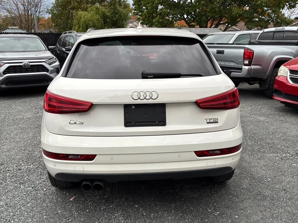 Audi Q3 * Komfort * CARFAX * БЕЗ ПЪРВОНАЧАЛНА ВНОСКА - изображение 4