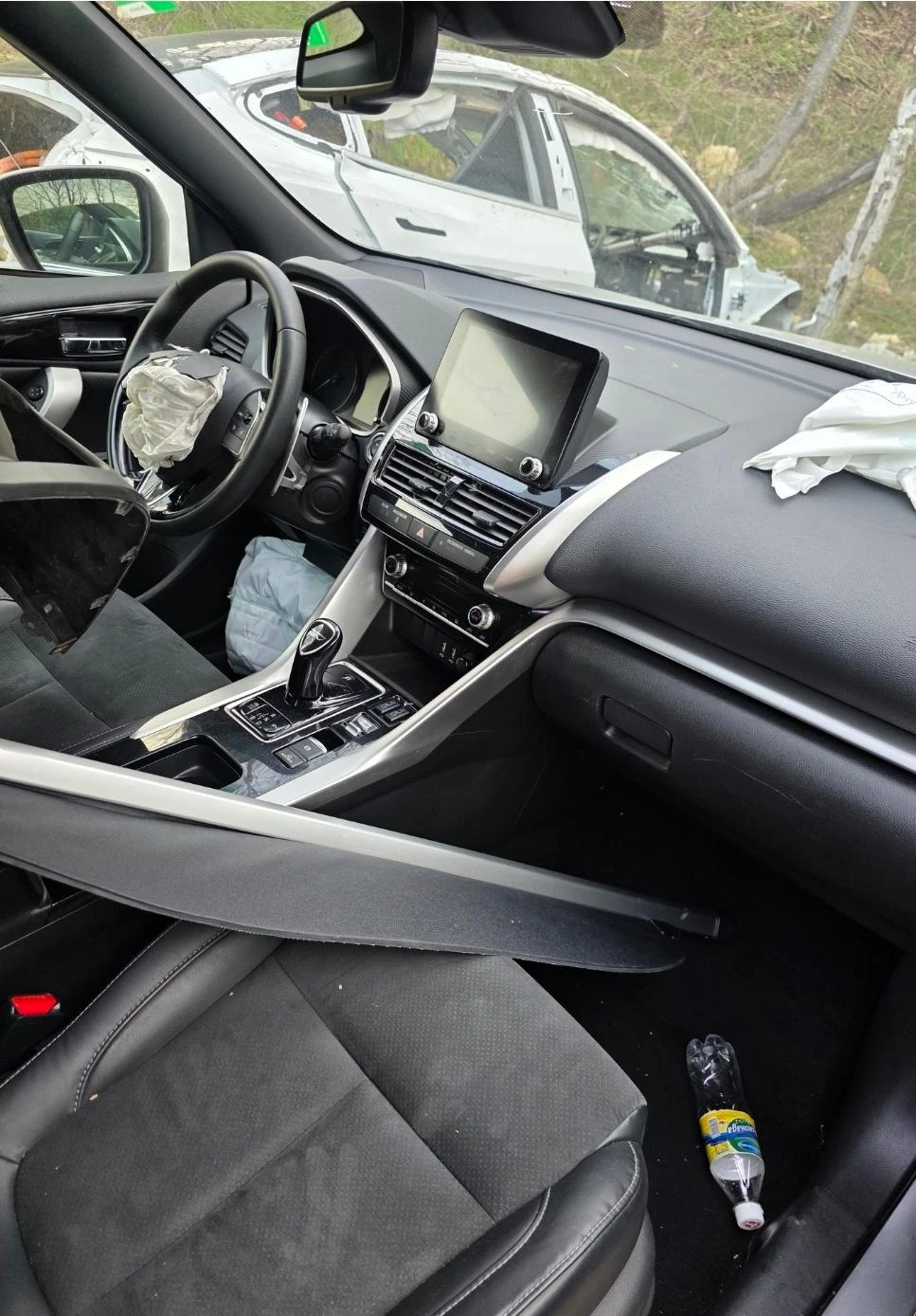 Mitsubishi Eclipse Cross PHEV Фул Екстри с Инцидент - изображение 5