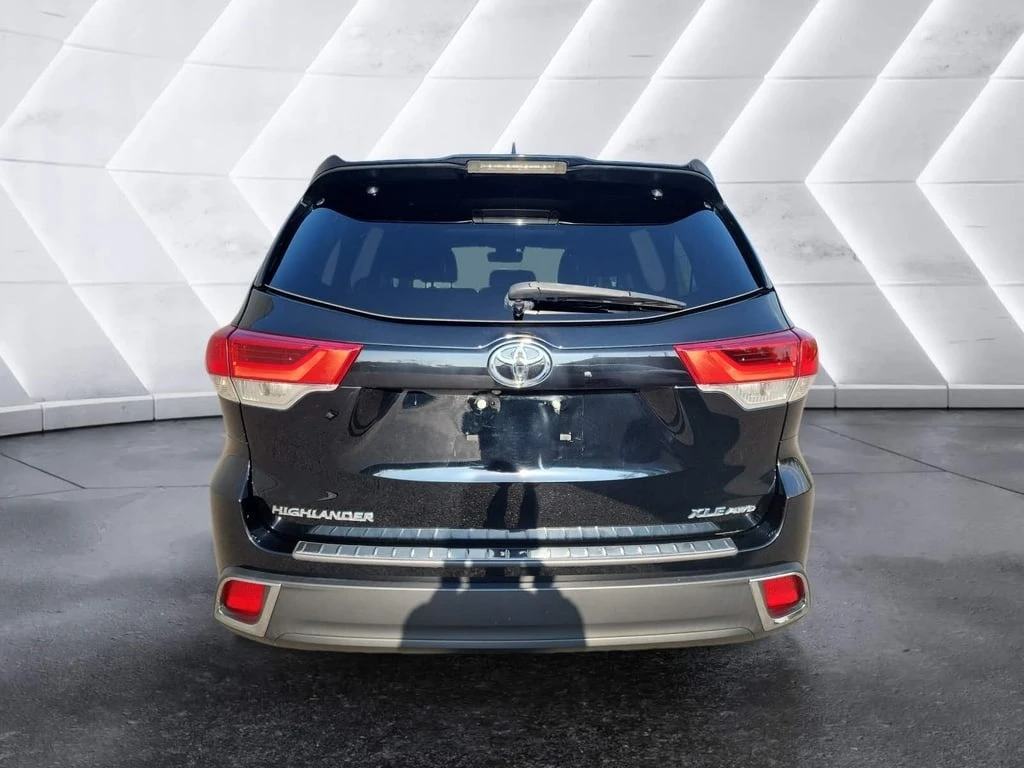 Toyota Highlander XLE  CARFAX - изображение 4