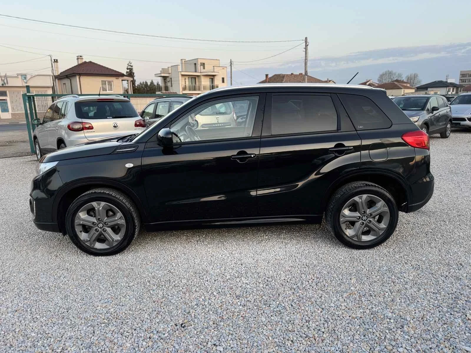 Suzuki Vitara EURO 6B TOP, снимка 3 - Автомобили и джипове - 53866112