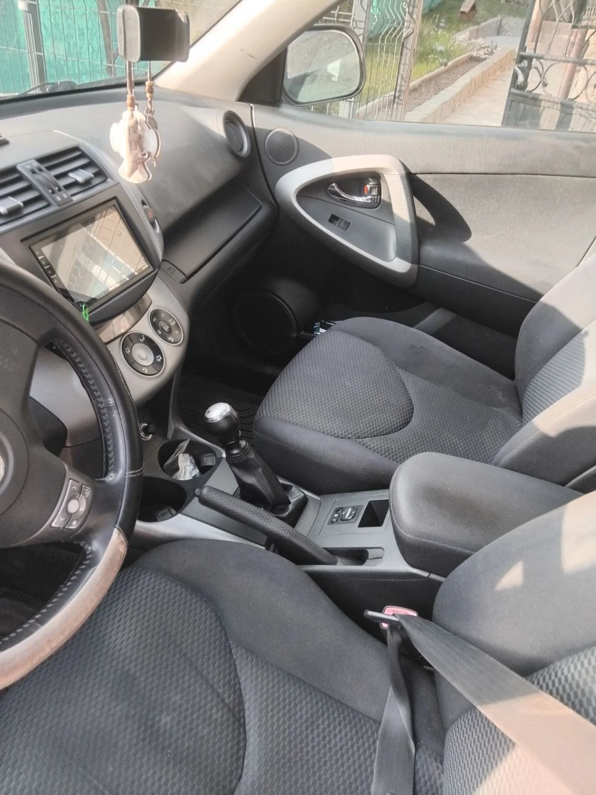 Toyota Rav4 2.2 дизел, снимка 4 - Автомобили и джипове - 53977611