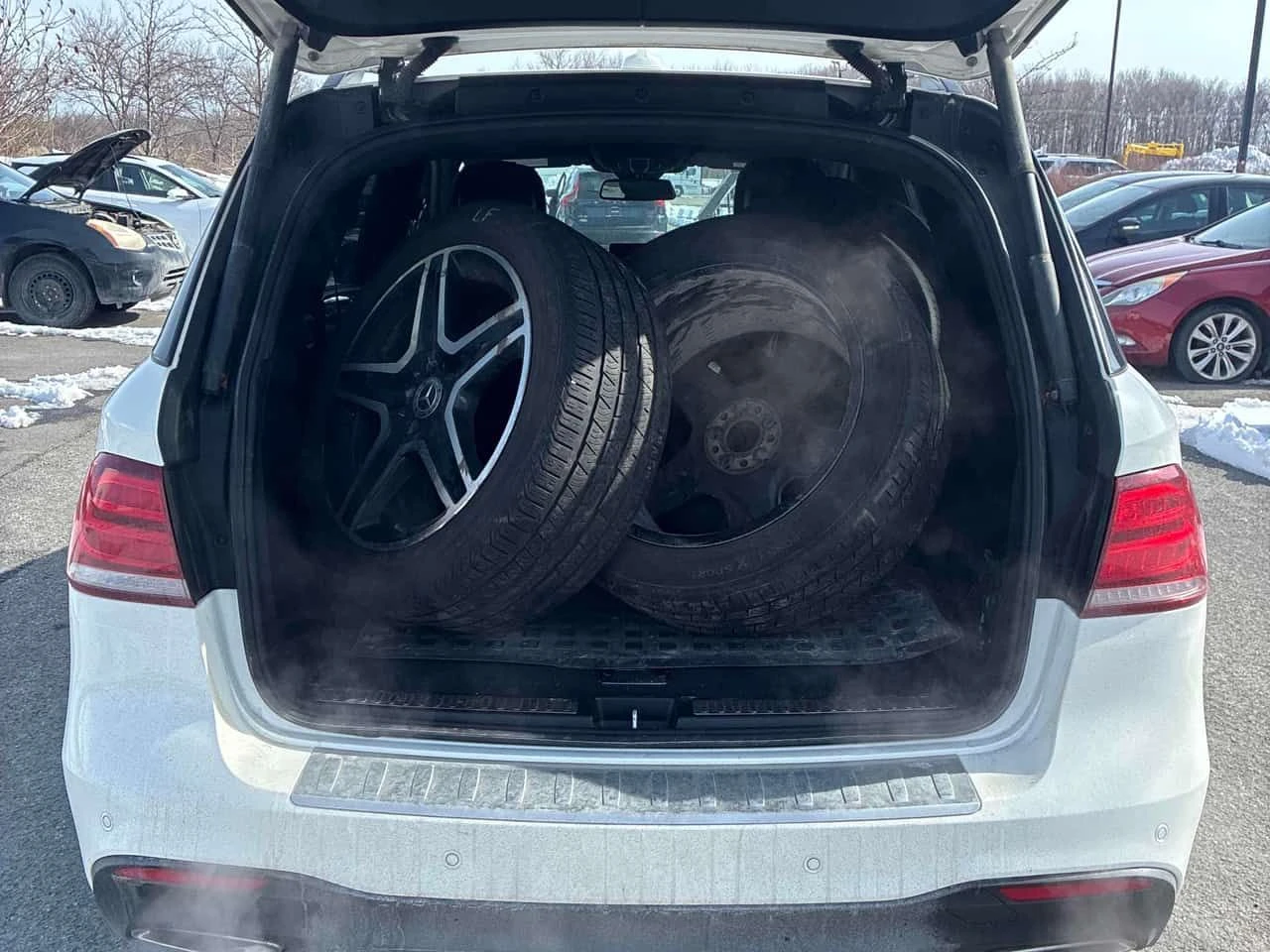 Mercedes-Benz GLE 550  CARFAX, снимка 14 - Автомобили и джипове - 54172257