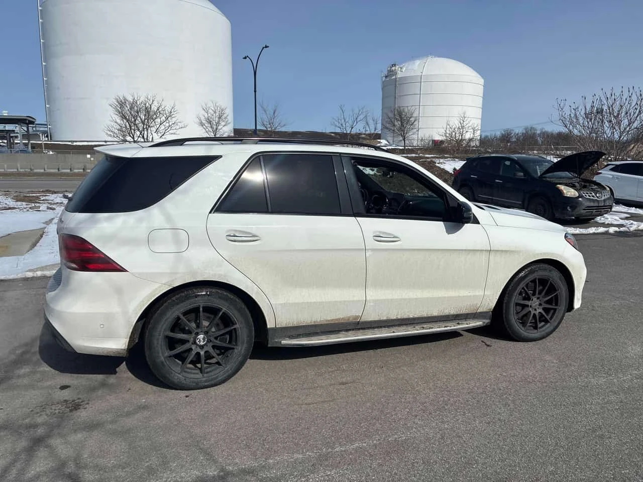 Mercedes-Benz GLE 550  CARFAX, снимка 3 - Автомобили и джипове - 54172257