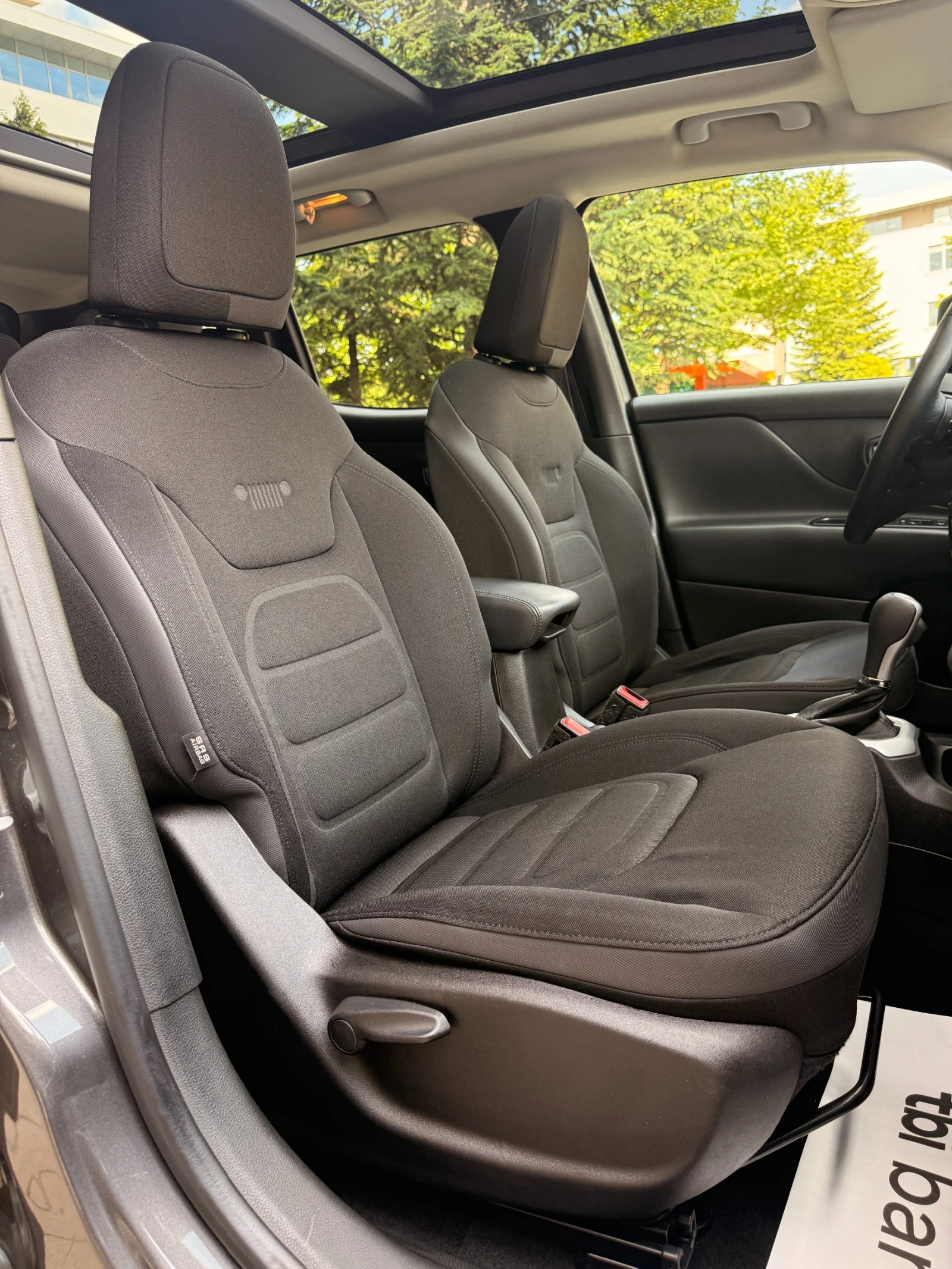 Jeep Renegade 2.0mJTD* LIMITED* 4WD* АВТОМАТИК* ПАНОРАМА* , снимка 14 - Автомобили и джипове - 54679549