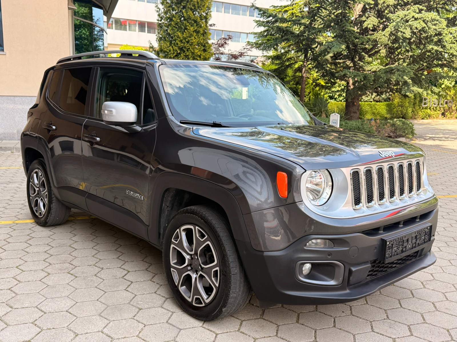 Jeep Renegade 2.0mJTD* LIMITED* 4WD* АВТОМАТИК* ПАНОРАМА* , снимка 3 - Автомобили и джипове - 54679549