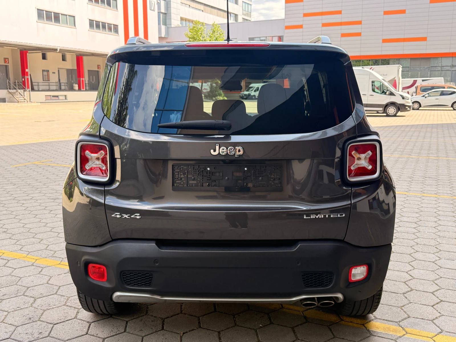 Jeep Renegade 2.0mJTD* LIMITED* 4WD* АВТОМАТИК* ПАНОРАМА* , снимка 5 - Автомобили и джипове - 54679549