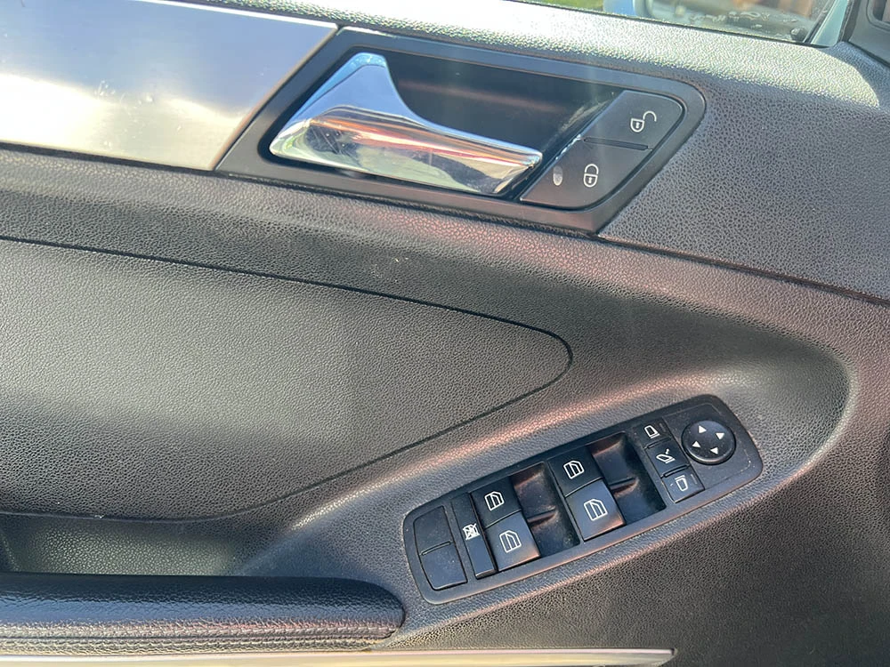 Mercedes-Benz ML 320  CDI, снимка 14 - Автомобили и джипове - 54691908
