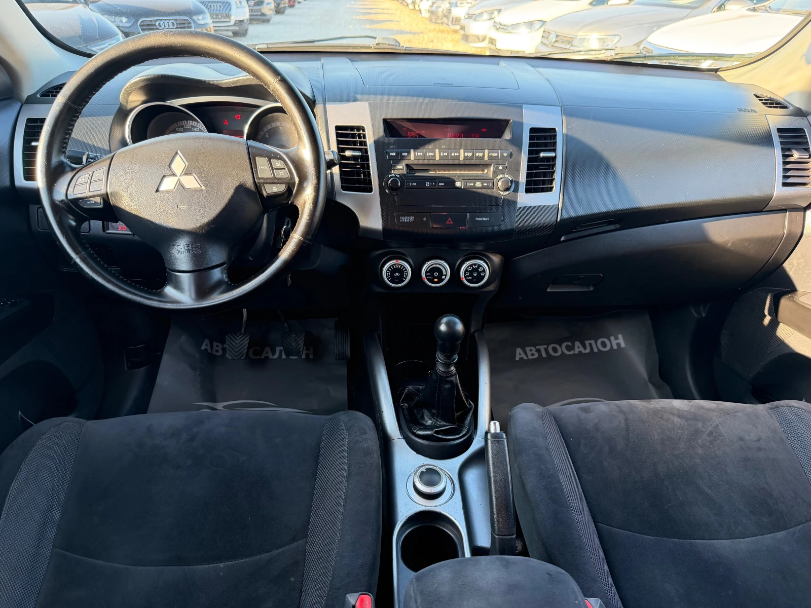 Mitsubishi Outlander 2.0TDI 4x4, снимка 8 - Автомобили и джипове - 56133981