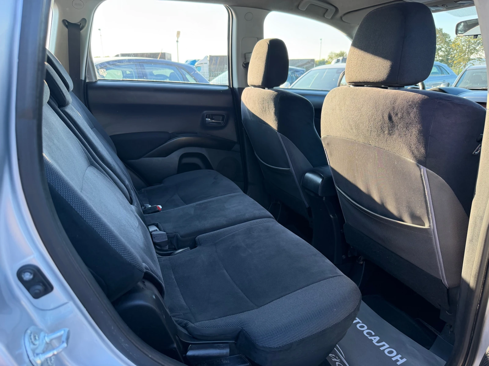 Mitsubishi Outlander 2.0TDI 4x4, снимка 11 - Автомобили и джипове - 56133981
