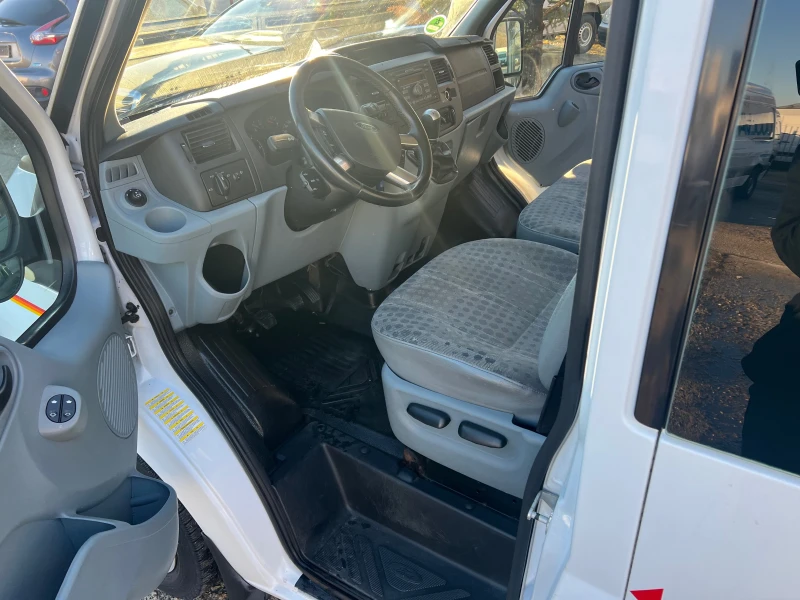 Ford Transit 2.0 Пътнически , 9 Места , Клима , Топ състояние, снимка 9 - Бусове и автобуси - 48162642