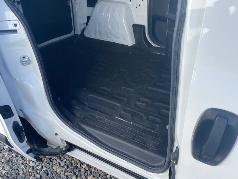 Opel Combo 1.3CDTI, снимка 7 - Бусове и автобуси - 52498867