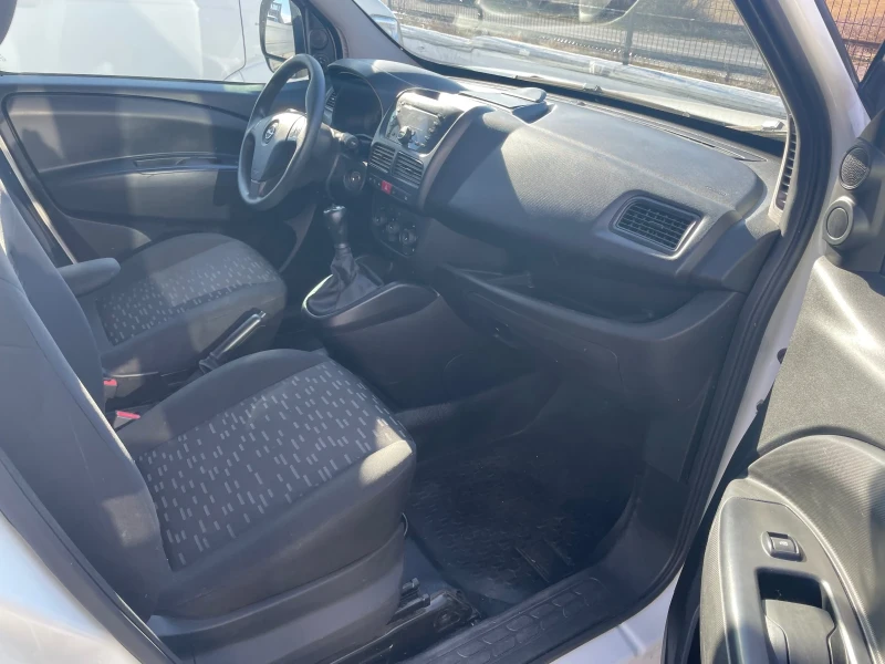 Opel Combo 1.3CDTI, снимка 9 - Бусове и автобуси - 52498867