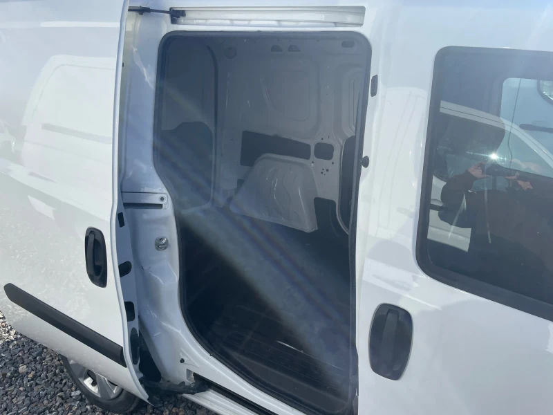 Opel Combo 1.3CDTI, снимка 8 - Бусове и автобуси - 52498867