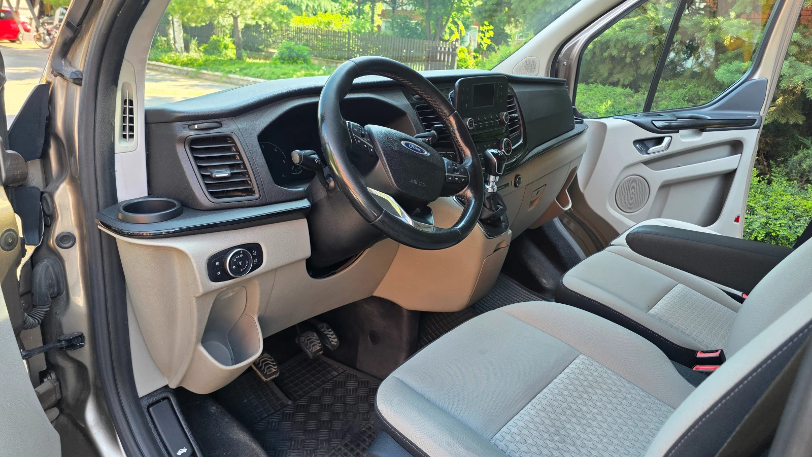 Ford Transit Custom, снимка 11 - Бусове и автобуси - 54869280