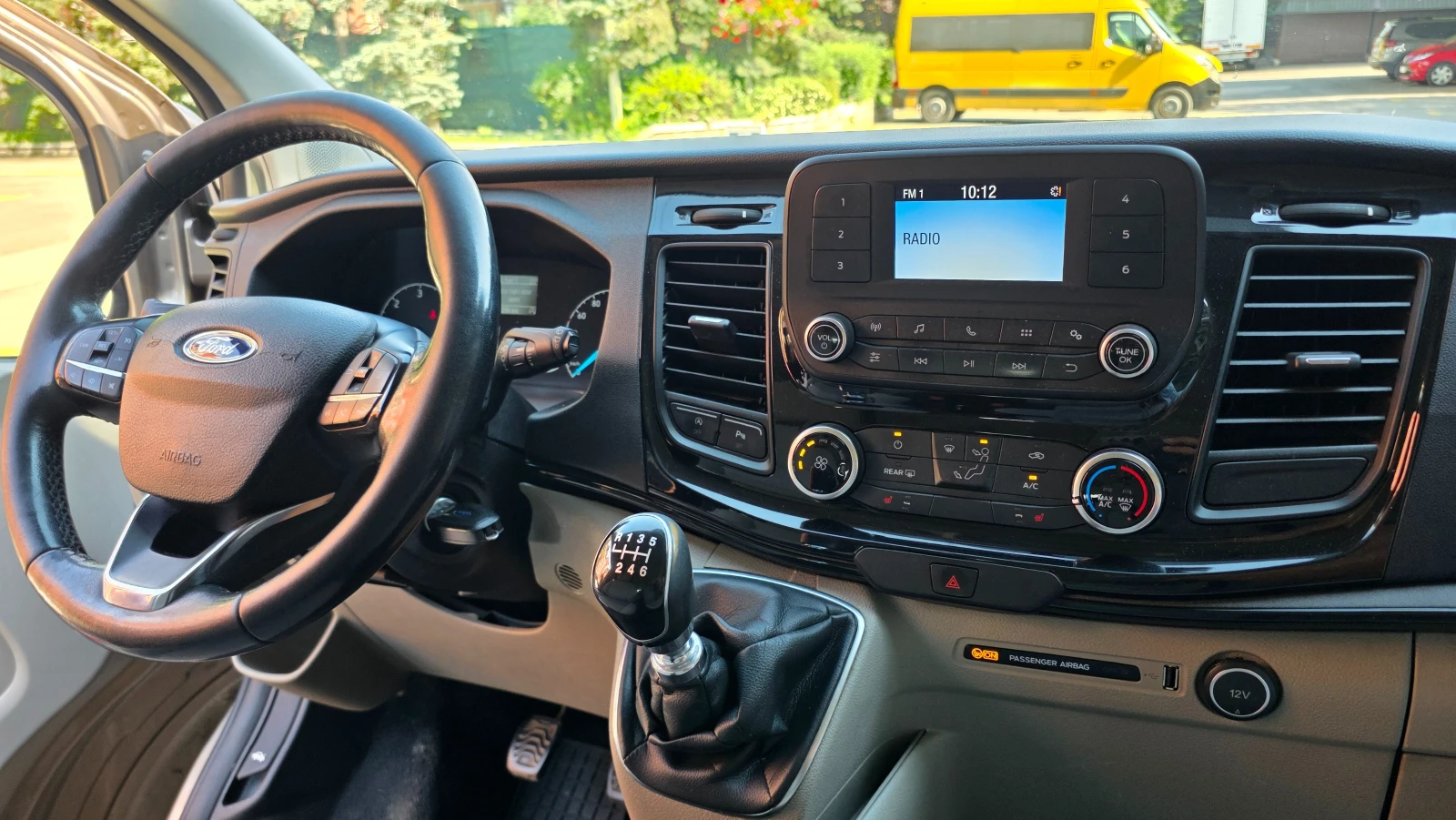 Ford Transit Custom, снимка 13 - Бусове и автобуси - 54869280
