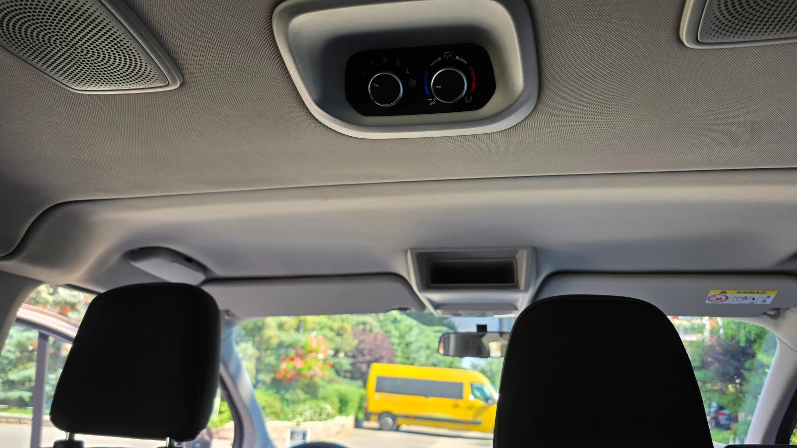 Ford Transit Custom, снимка 12 - Бусове и автобуси - 54869280