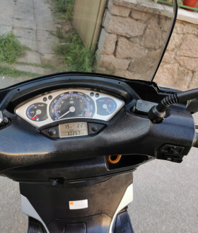 Yamaha X-max 250, снимка 2 - Мотоциклети и мототехника - 46157745