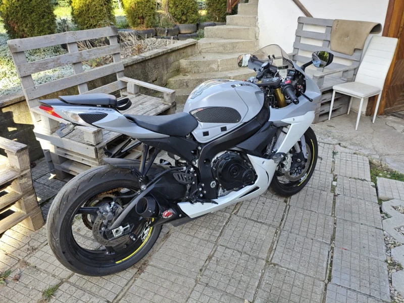Suzuki Gsxr 750 2022г. Нов внос КАТО НОВ, снимка 5 - Мотоциклети и мототехника - 53061449