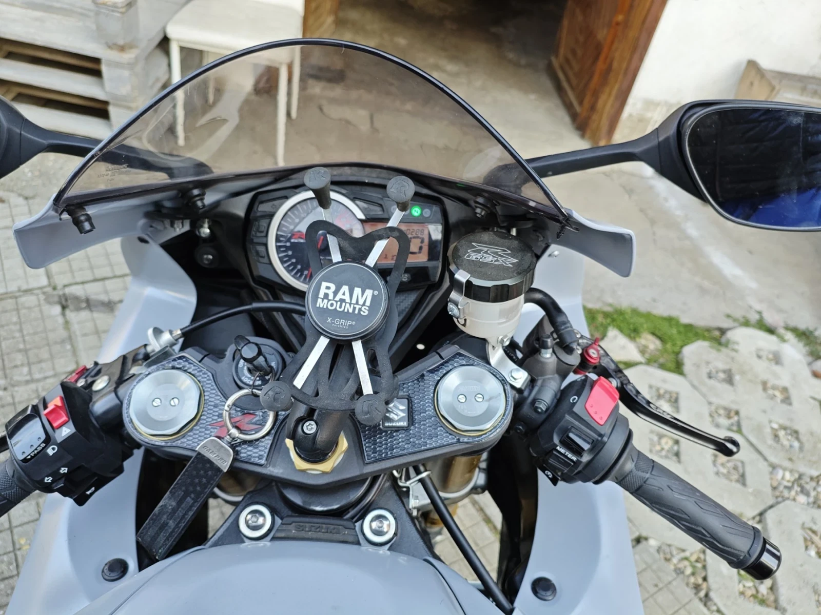 Suzuki Gsxr 750 2022г. Нов внос КАТО НОВ - изображение 9