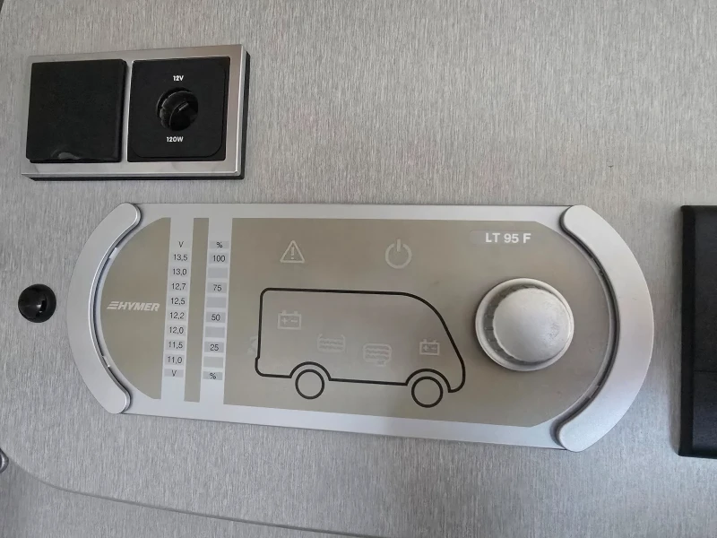 Кемпер HYMER / ERIBA, снимка 10 - Каравани и кемпери - 52729701