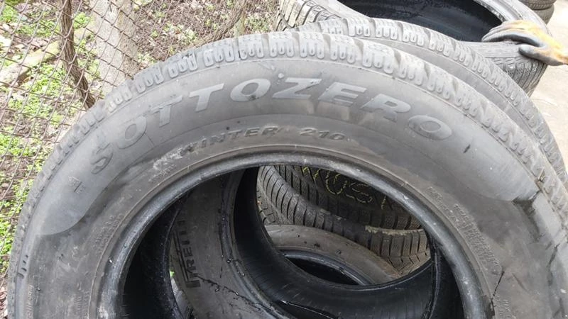 Гуми Зимни 235/60R16, снимка 6 - Гуми и джанти - 27533120