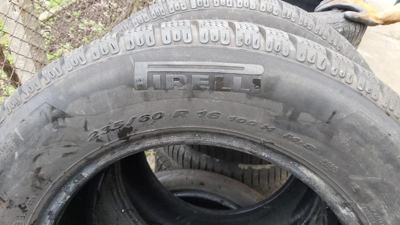 Гуми Зимни 235/60R16, снимка 5 - Гуми и джанти - 27533120