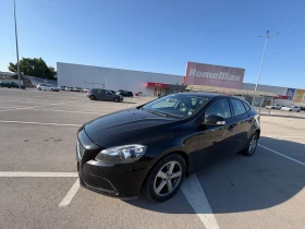 Volvo V40 ОБСЛУЖЕН* ГАРАНЦИЯ, снимка 1