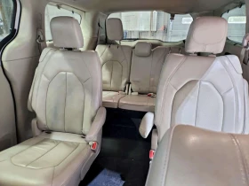 Chrysler Pacifica Touring L * CARFAX * OПЦИЯ ЗА ФИНАНСИРАНЕ, снимка 10