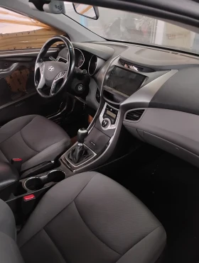 Hyundai Elantra, снимка 3