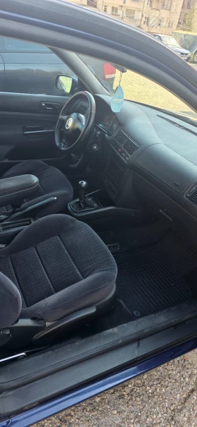 VW Golf 1.9  - 2000 € / 3911.66 лв. - 46495735 9