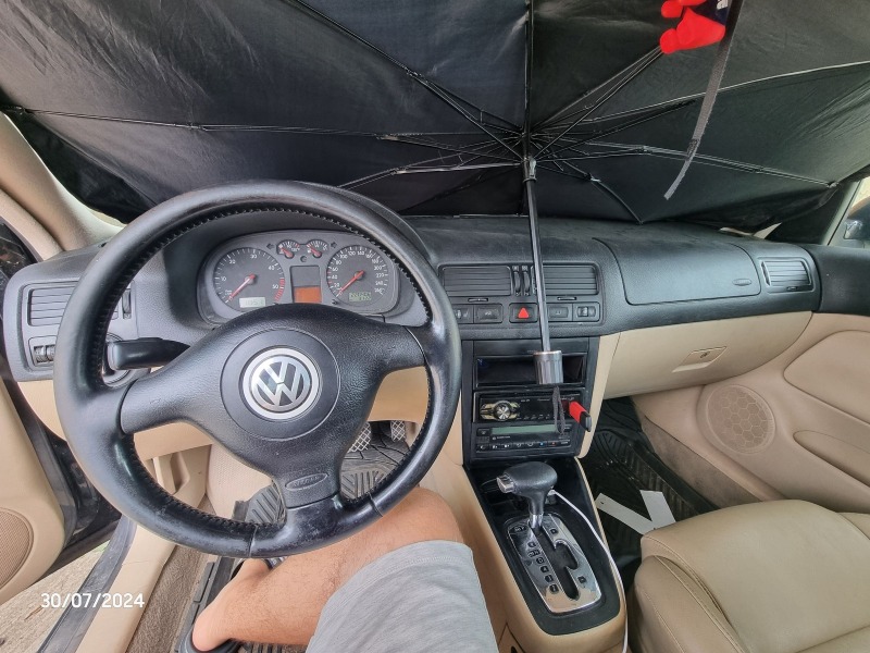 VW Golf Mk4, снимка 12 - Автомобили и джипове - 46755675