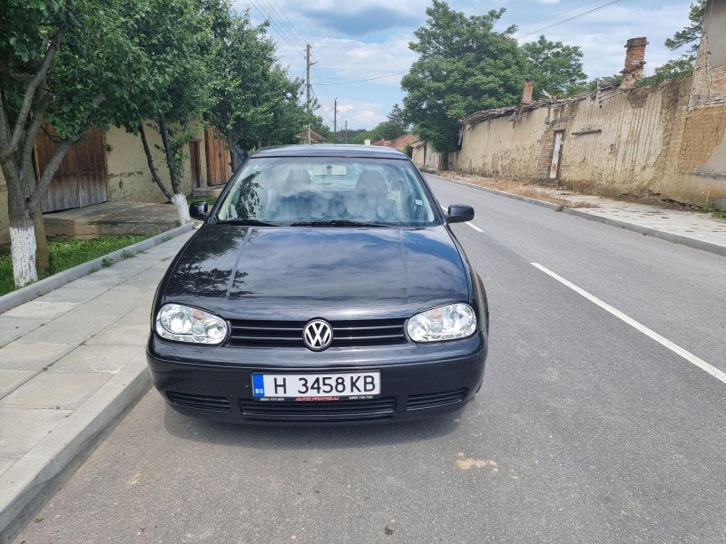 VW Golf Mk4, снимка 1 - Автомобили и джипове - 46755675