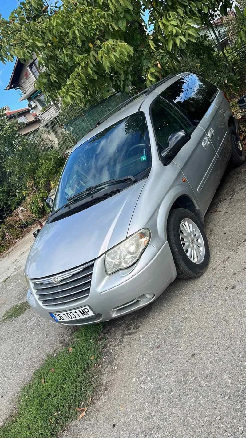 Chrysler Voyager 2.8 CRD автомат, снимка 1 - Автомобили и джипове - 47323315