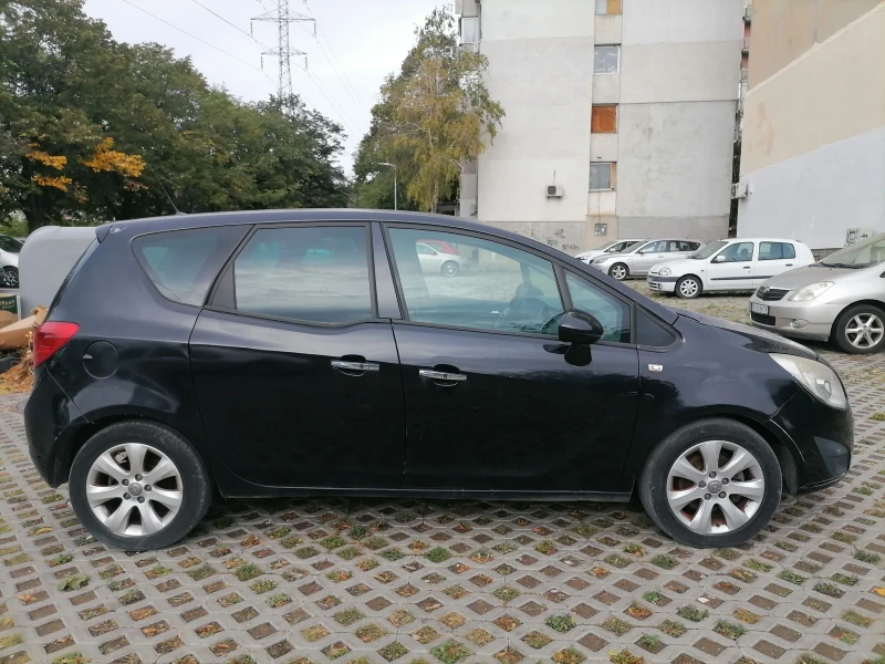 Opel Meriva 1.3 CDTI, снимка 7 - Автомобили и джипове - 47408245